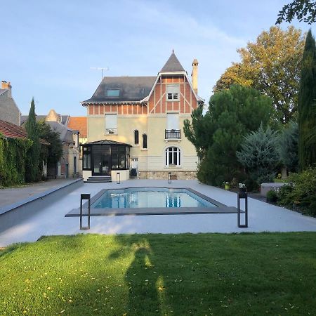ホテル Le Pavillon De Nathalie Isles-sur-Suippe エクステリア 写真