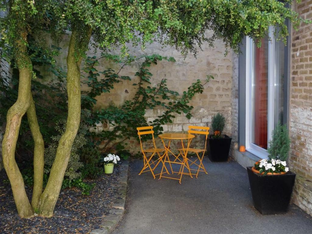 ホテル Le Pavillon De Nathalie Isles-sur-Suippe エクステリア 写真